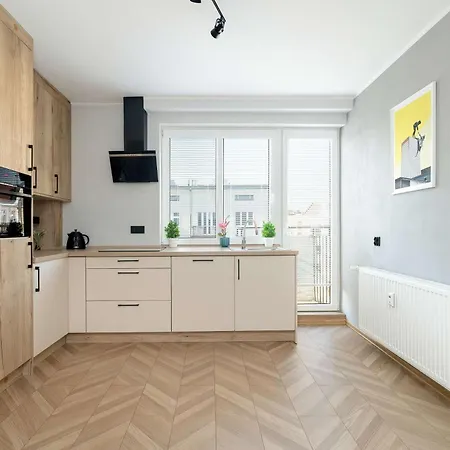 Elegancki I Przytulny Z Balkonem W Poznaniu By Renters Apartamento