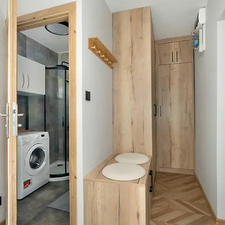 Apartment Elegancki I Przytulny Z Balkonem W Poznaniu By Renters